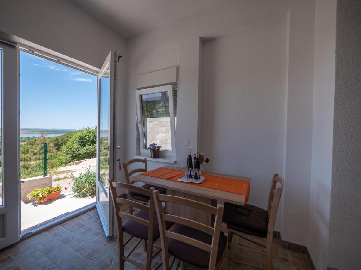 Apartments Tri Mora Ražanac Eksteriør bilde