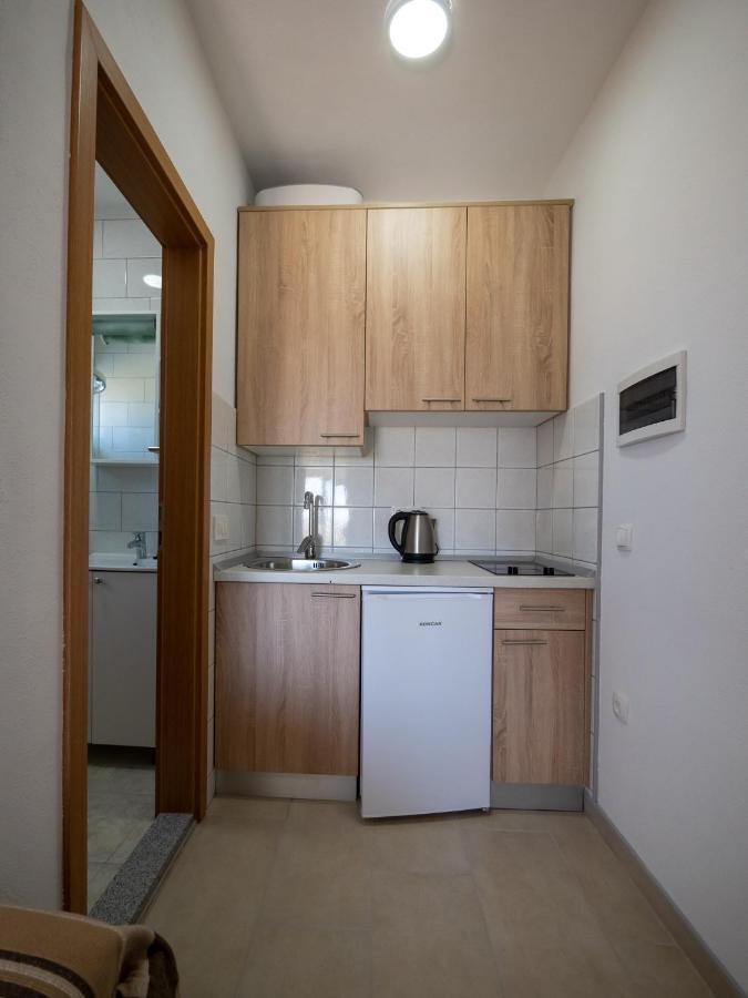 Apartments Tri Mora Ražanac Eksteriør bilde
