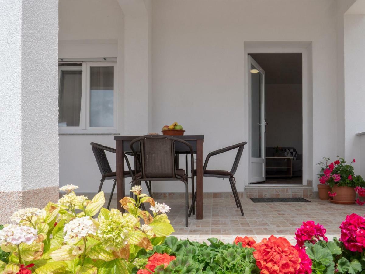 Apartments Tri Mora Ražanac Eksteriør bilde